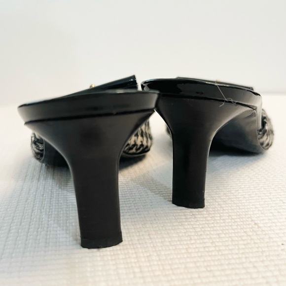COACH-Houndstooth classic blk & wht kitten heels - Picture 6 of 9